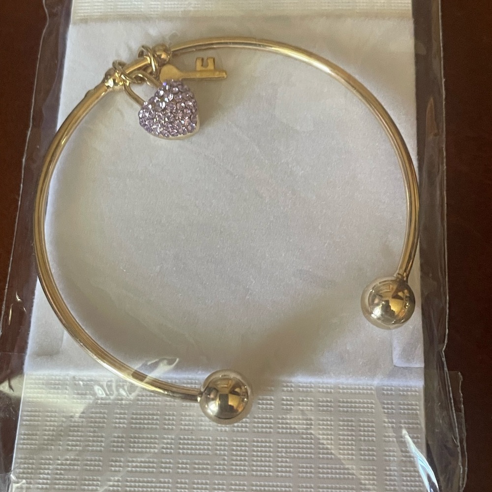 Gold Tone Heart Key Charm Bangle with Swarovski Purple Lilac Crystals NWT